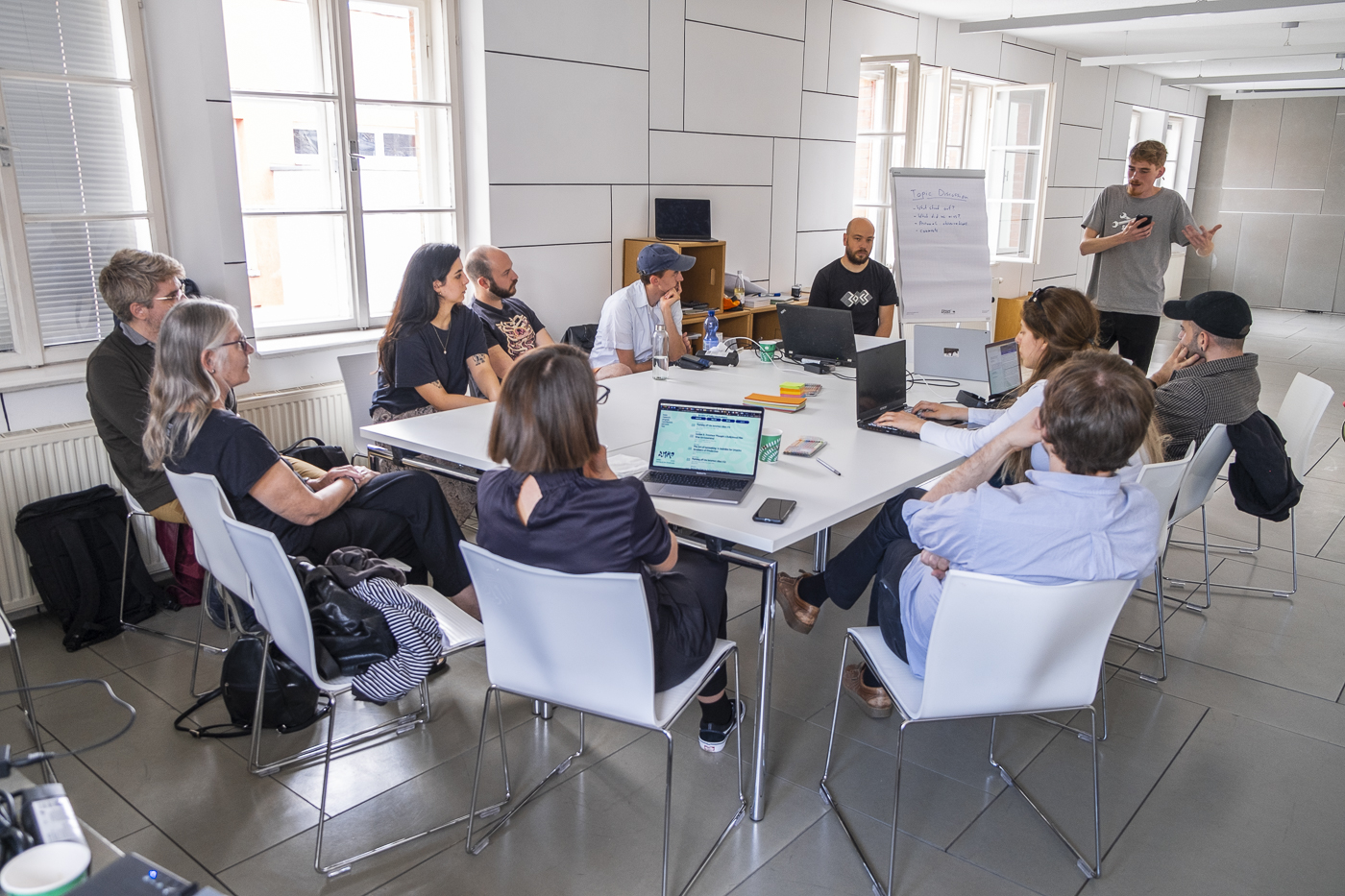 AMRO24 Exhibitions "The internet is dead, long live the internet!", by Christoph Döberl & Patrick Derieg